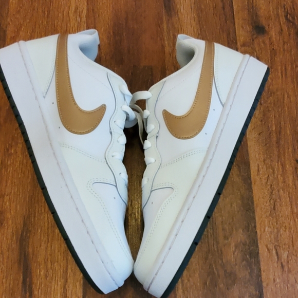 Nike Court Borough Low 2 'Metallic Red Bronze' - GS 7 (Women US 8.5) - Picture 6 of 12